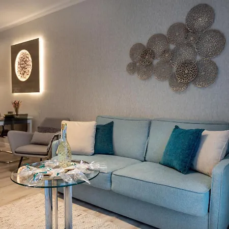 Apartment For 4 People Near The Beach,
